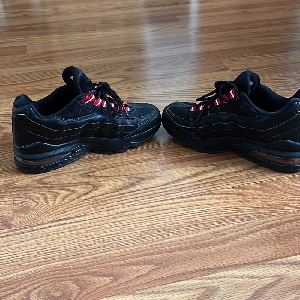 Big Kids Air Max 95 - Picture 5 of 10